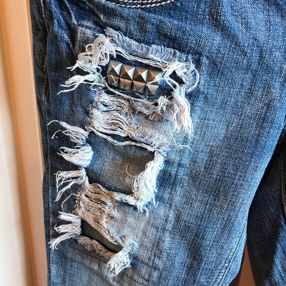 Almost Famous Distressed Skinny Jeans Size 3 - Picture 7 of 8
